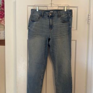 light wash skinny jeans